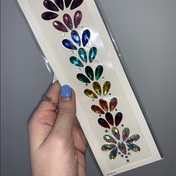 Jewels Babe - Picture 4 of 5